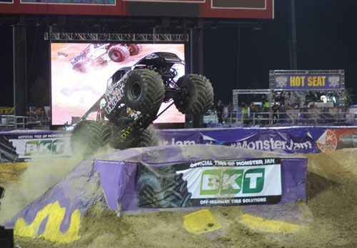 Monster Jam de la mano de BKT