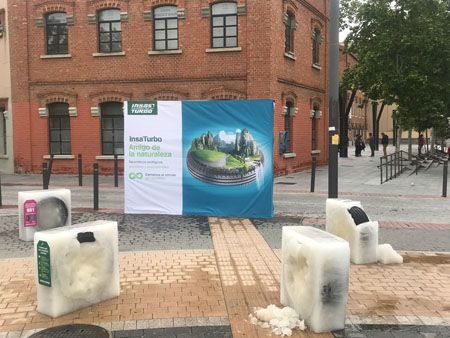 Neumáticos InsaTurbo atrapados en bloques de hielo