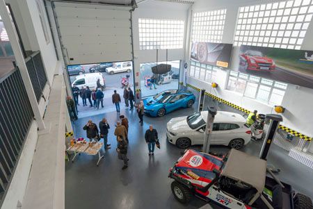 Neumáticos Soledad Poeta Miguel Hernández