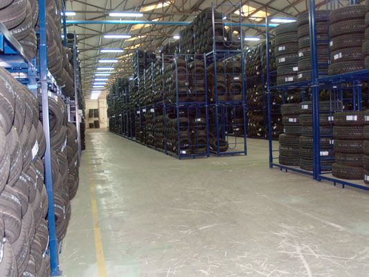 Nuevo almacén de Top Recambios