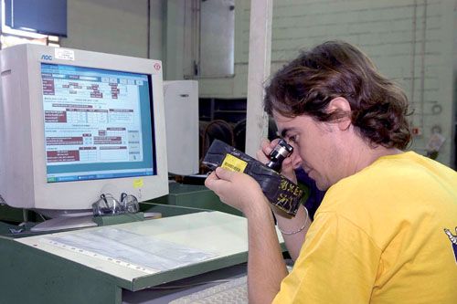 Operario del CEMA de Michelin