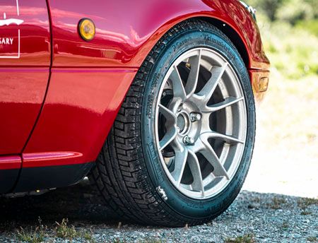 P Zero Asimmetrico para Pirelli Collezione
