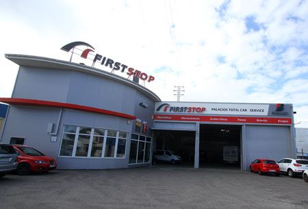 Palacios Total Car Service se une a First Stop