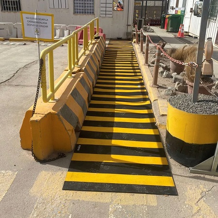 Seguridad laboral y protección en zonas de riesgo