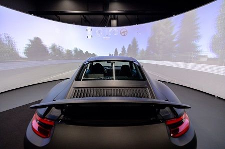 Pirelli inaugura un simulador de conducción 