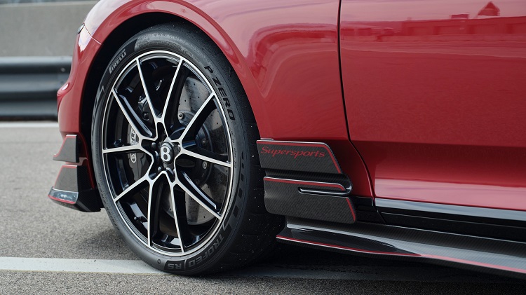 Pirelli P Zero Trofeo RS para el nuevo Bentley Supersports