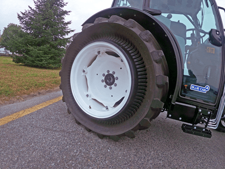 PneuTrac de Trelleborg, seleccionado por New Holland para el T4N