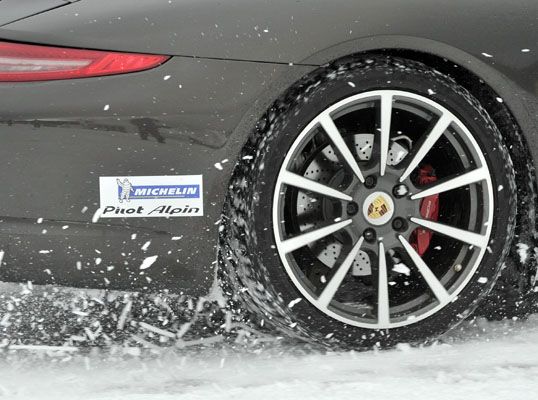 Porsche probando los Michelin Pilot Alpin