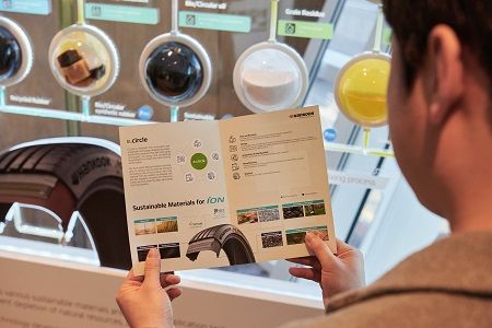 Primer neumático de verano para vehículos eléctricos