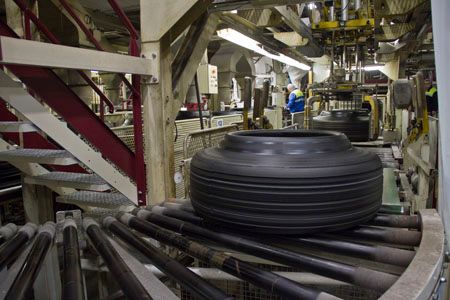Proceso de fabricación de un neumático de camión de Michelin