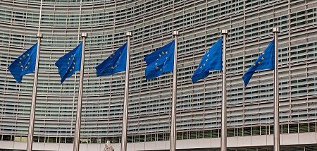 Prorrogados los aranceles a los neumáticos de camión / autobús chinos