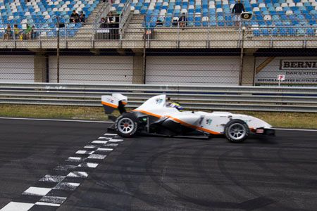 Récord de vuelta rápida con un vehículo eléctrico