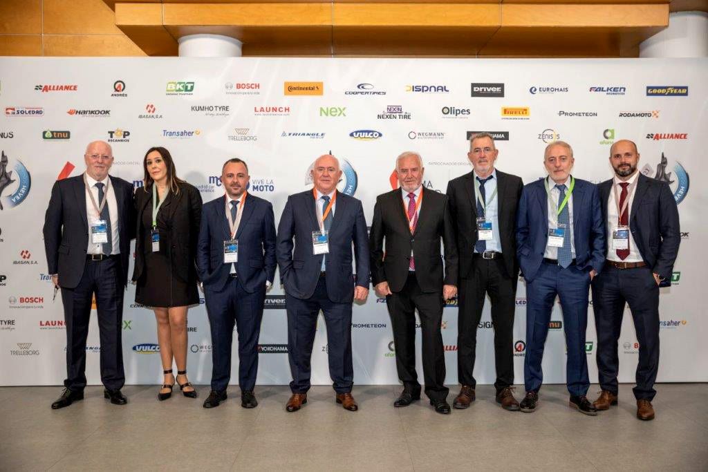 Representantes de Grupo Soledad en los Premios Hevea de la Industria del Neumático