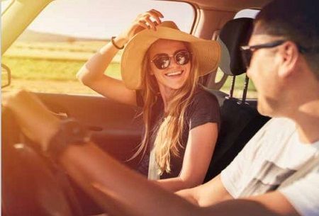 Revisar los neumáticos antes de irse de vacaciones