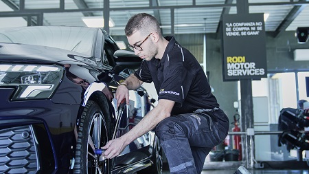 Servicio integral para turismos y motos