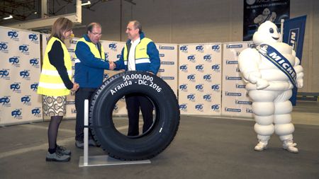 Se fabrican neumáticos para camiones y autobuses