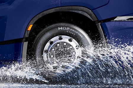 Serie 02, la nueva generación de neumáticos Premium Prometeon