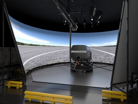 Simulador de conducción de Bridgestone