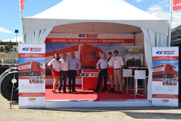Stand de GT Radial en el Jarama