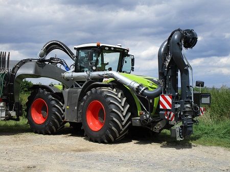 Tractor XERION de CLAAS
