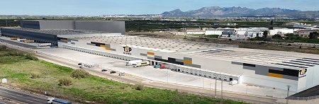 Vista aérea del nuevo almacén en Alberic