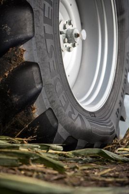 Vredestein presenta sus novedades en tractores pequeños y grandes en SIMA