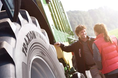 Vredestein presenta sus novedades en tractores pequeños y grandes en SIMA