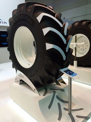 Vredestein Traxion Harvest